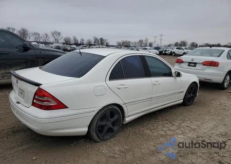 2006 Mercedes-Benz C 230 из США, поврежденный, VIN WDBRF52H46A913657